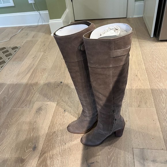 Going out of town for summer - Offer/BundleTaupeSuede Over the Knee Dolce Vita 9 - Picture 3 of 6